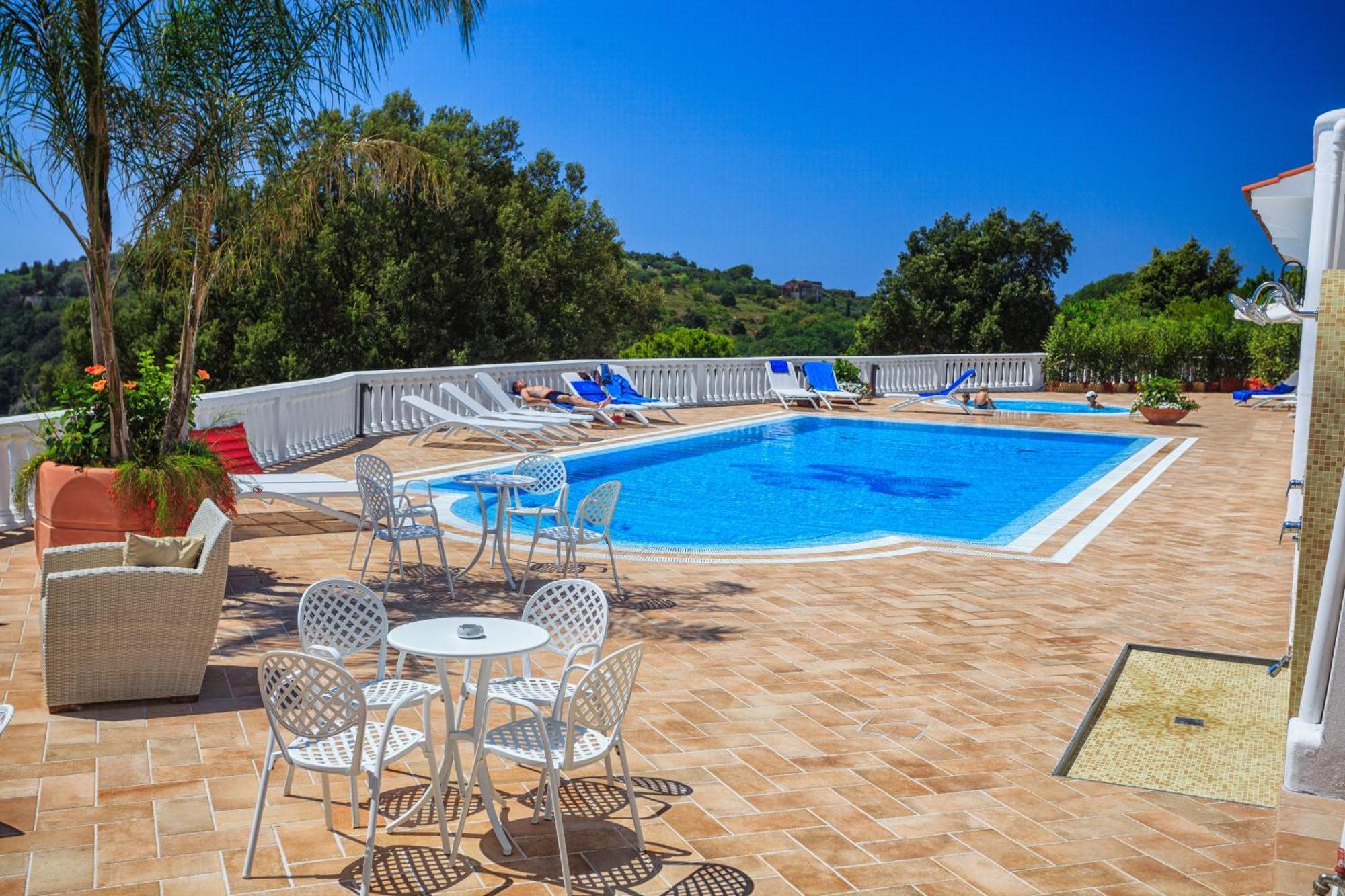 Grand Hotel Le Rocce ガエータ エクステリア 写真